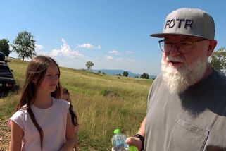 Všechno, co na této silnici pustíte na zem, se začne kutálet nahoru. Fotr nevěřil svým očím | Fotr na tripu